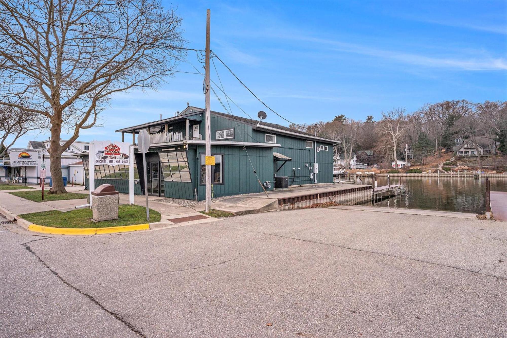 Riverside Suites - Unit A Saugatuck Exterior photo